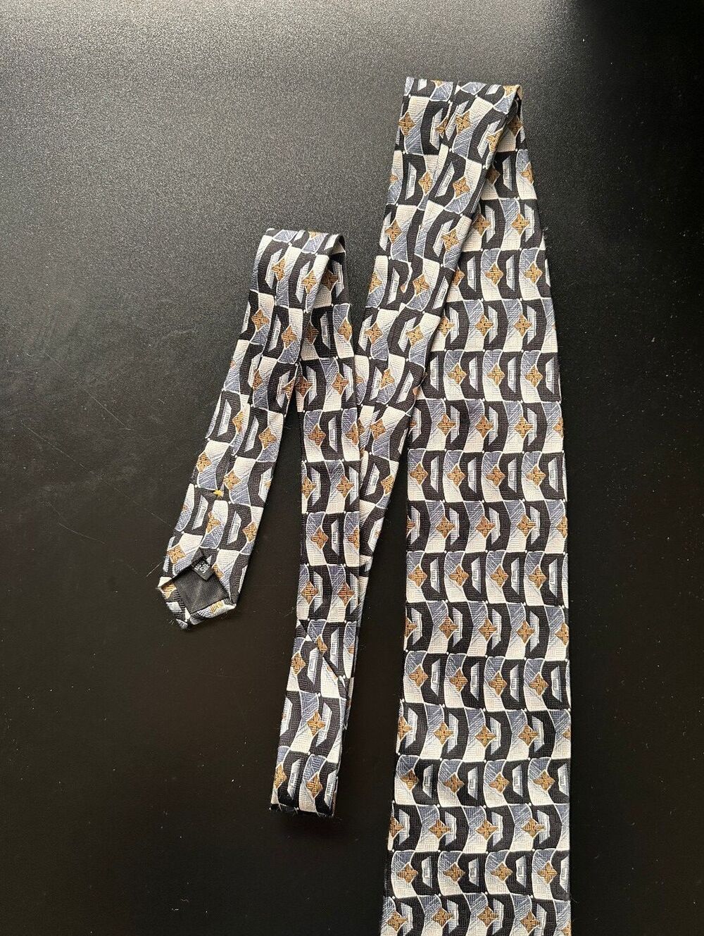 Vintage Gianfranco Valentino Men's 100% Italian Silk Tie Black Gray Gold